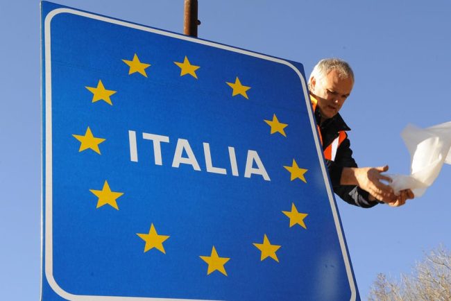Italia sustine ca nu va accepta directive din partea Spaniei in legatura cu controalele la frontiera