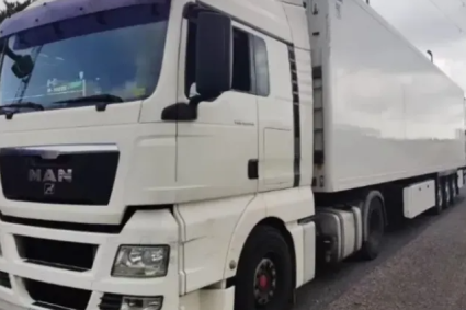 Locuitorii din zona Oașului, Cluj-Napoca, sunt obosiți din cauza TIR-urilor: „Se zguduie din toate încheieturile”