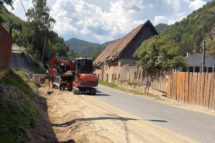 Lucrări importante pe o șosea din zona montană a Clujului! Peste 4 kilometri de drum, verificate și întreținute de Consiliul Județean.