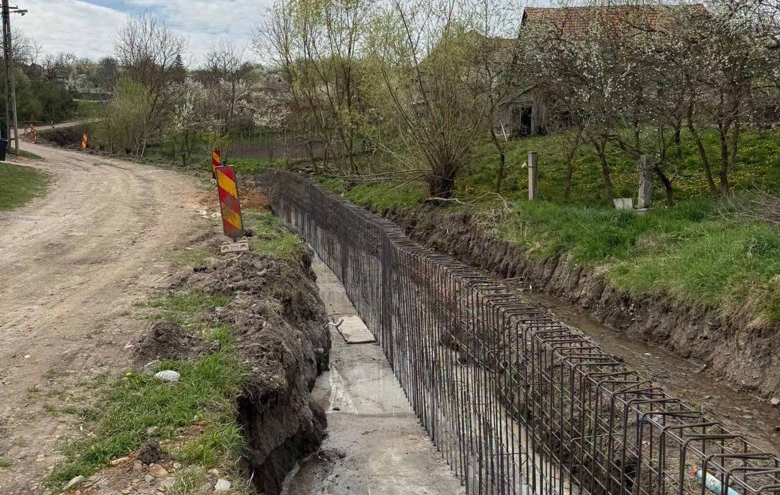 Lucrarile avanseaza pe santierul dintr o comuna din Cluj Modernizarea infrastructurii rutiere intra intr o noua etapa