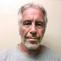 Moartea lui Jeffrey Epstein ar fi trebuit sa ascunda adevarul A avut efectul contrar
