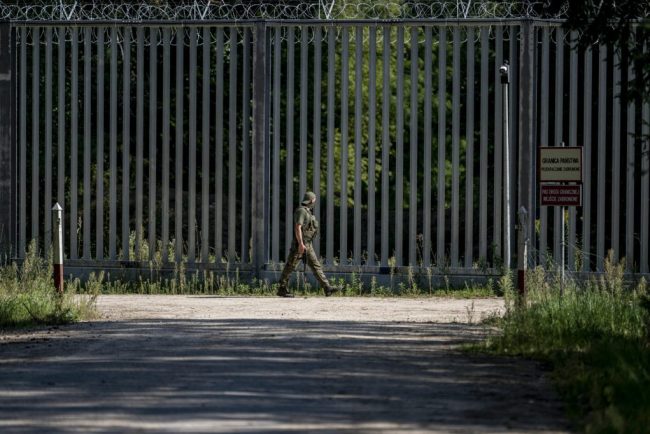 Nu mai este un proiect national Fortele din SUA Marea Britanie si Franta vor sustinere intarirea frontierei de est a Poloniei