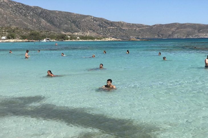O drona s a prabusit pe o plaja aglomerata de turisti la Marea Neagra