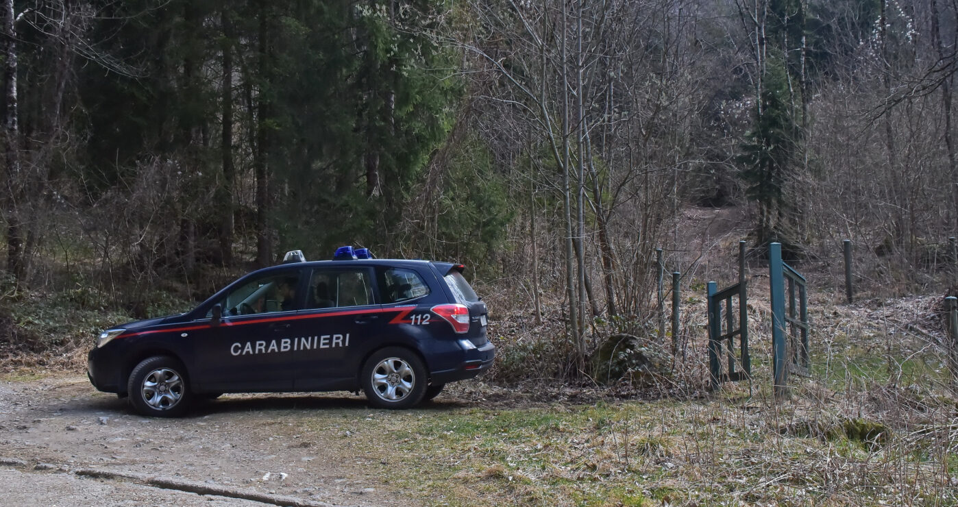 O soferita de 84 de ani a accidentat doi biciclisti iar sotul ei incercand sa o ajute a lovit doi politisti