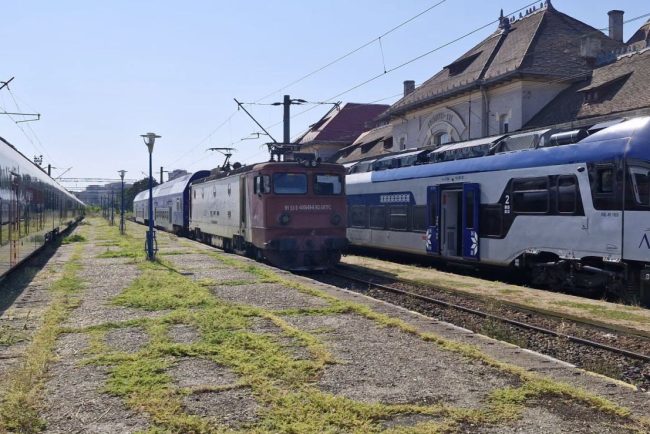 Primele trenuri electrice regionale PESA incep circulatia in Romania Pe ce rute vor circula acestea
