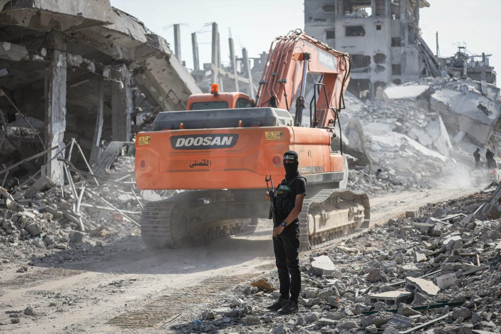 Primul contract al Consiliului pentru Pace initiati de Trump pentru Gaza nu este destinat locuintelor ci unei baze militare