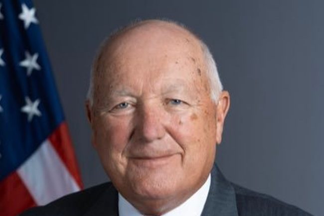 Razboiul comercial dintre Trump si Canada devine o problema diplomatica Peste 80000 de persoane cer masuri drastice impotriva ambasadorului SUA