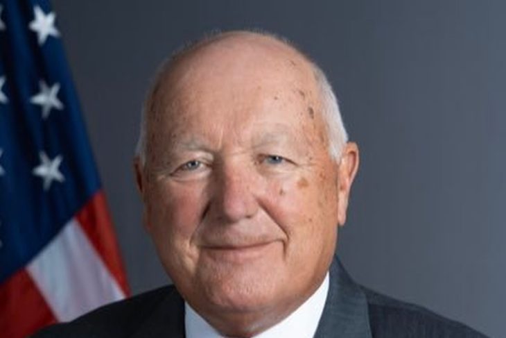 Razboiul comercial dintre Trump si Canada devine o problema diplomatica Peste 80000 de persoane cer masuri drastice impotriva ambasadorului SUA