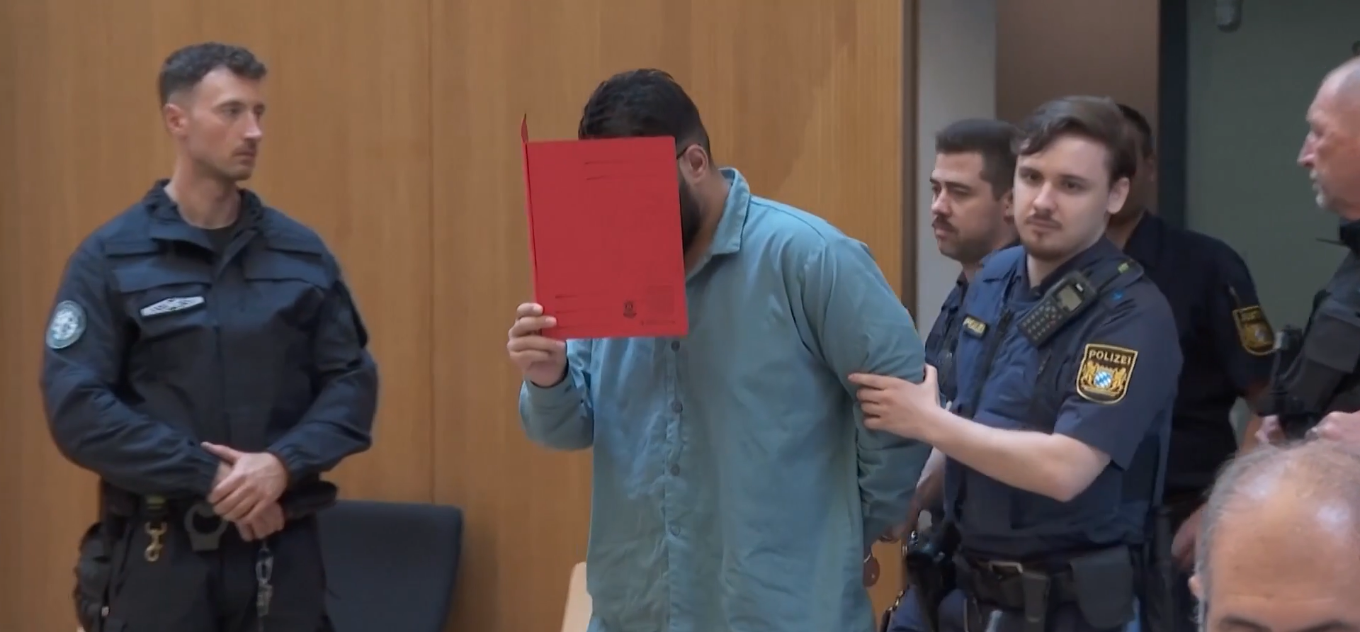 Tanar afgan condamnat la inchisoare pe viata pentru atacul terorist din Munchen din 2025
