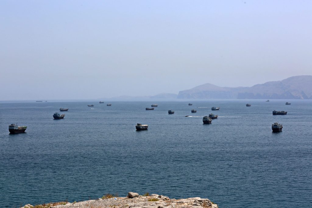 Traficul maritim prin Stramtoarea Ormuz a scazut cu 50 din cauza tensiunilor dintre SUA si Iran