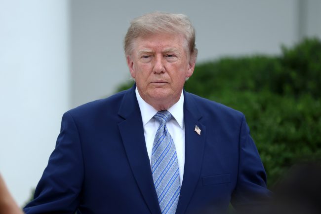 Trump anunta o majorare a tarifelor cu 50 pentru Canada la vehicule si otel dupa esuarea negocierilor comerciale