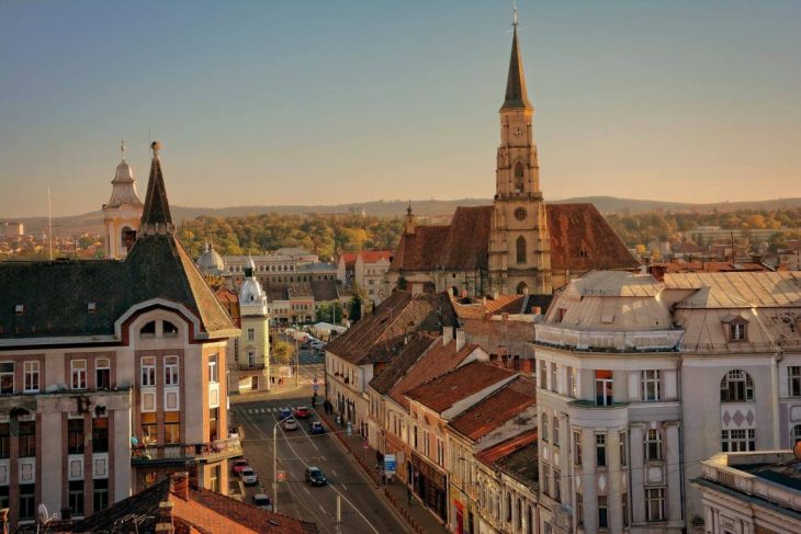 Turistii straini au ocolit Clujul in sezonul de varf Judetul a mentinut acelasi nivel ca anul trecut in timp ce restul Romaniei a primit zeci de mii de vizitatori