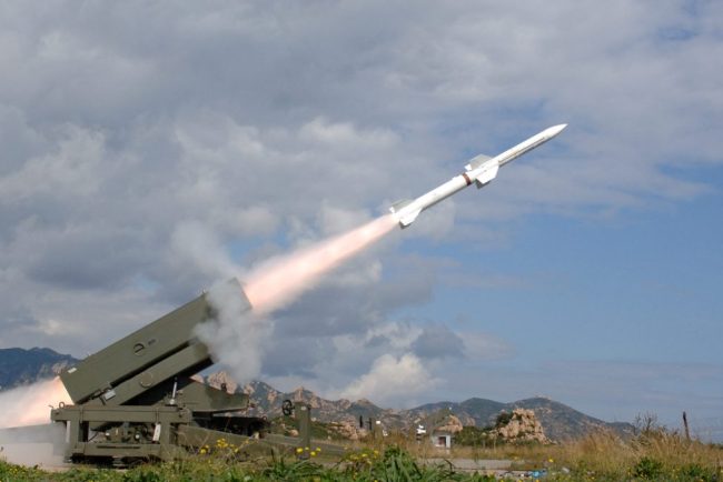 Ucraina anunta atacuri cu rachete asupra unui aeroport militar si a unui centru spatial din Federatia Rusa