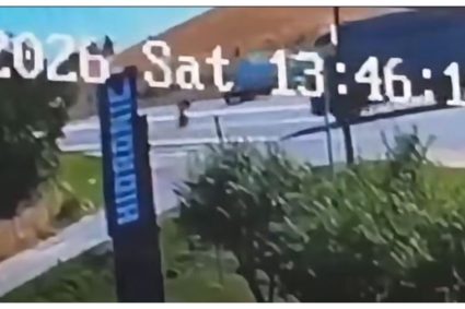VIDEO. ACCIDENTUL mortal din Vâlcele, transmis LIVE. Momentul în care motociclistul se ciocnește de TIR. Imagini șocante.