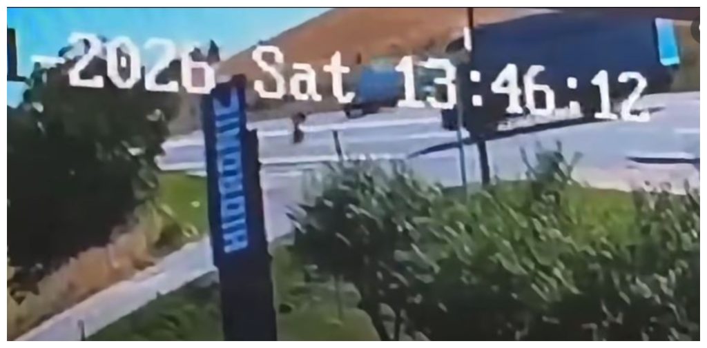 VIDEO ACCIDENTUL mortal din Valcele transmis LIVE Momentul in care motociclistul se ciocneste de TIR Imagini socante