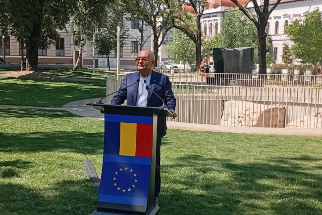 VIDEO Invitatie la istorie Clujenii pot descoperi noile vestigii romane Boc a inaugurat noul obiectiv turistic din centrul orasului