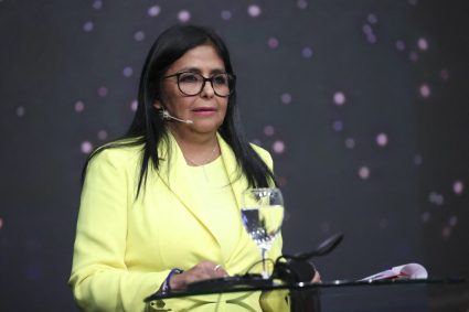 Venezuela se revoltă din cauza întreruperilor de curent. Protestele au ajuns în Caracas după eșecul guvernului susținut de SUA în stabilizarea sistemului energetic.