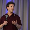 Zuckerberg trage un semnal de alarma impotriva centralizarii puterii in domeniul AI