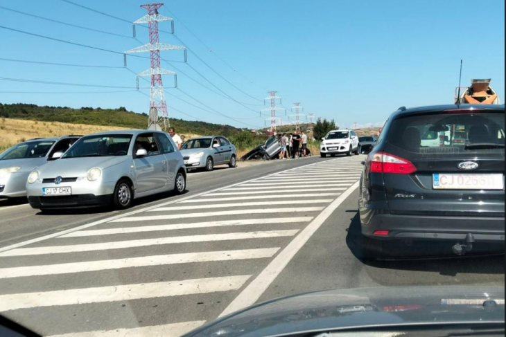 accident grav intre cluj napoca si apahida doua fetitze de 10 ani in stare de stop cardio respirator o femeie si un baietel de 6 ani prinsi in masina