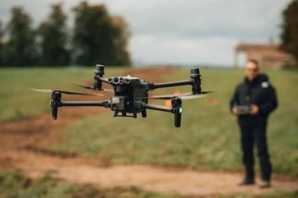 Avertisment pentru clujenii care utilizează drones: un singur zbor incorrect lângă aeroport poate întârzia cursele aeriene. Alin Tișe: „Siguranța cetățenilor este o responsabilitate.”