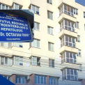 chirurg de la institutul de gastroenterologie cluj retinut pentru coruptie ar fi solicitat bani de la pacienti pentru a i opera iar acestia ar fi acoperit si costurile consumabilelor