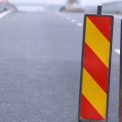 coloane anuntate pe unul dintre cele mai aglomerate drumuri din judetul cluj se executa lucrari la structurile de beton iar traficul se desfasoara pe cate un singur sens