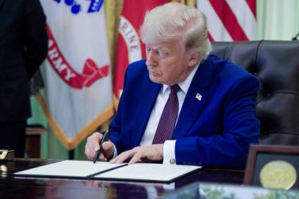 Decizie fără precedent: Un portavion destinat să poarte numele unui erou de la Pearl Harbor ar putea fi redenumit în cinstea lui Trump.
