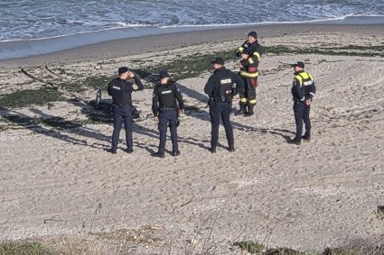 Fragment de dronă descoperit în zona plajei Tuzla. Scafandri de luptă EOD trimiși pentru evaluarea pirotehnică.