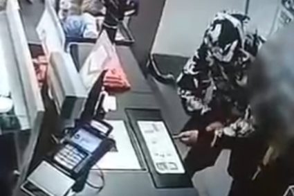Furturi repetate în magazinele din Cluj: Un bărbat a golit rafturile timp de patru luni și a fost arestat. Prejudiciul se ridică la mii de lei.