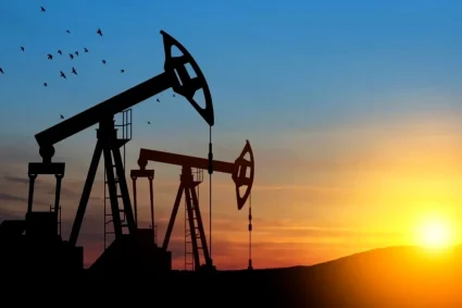 Groenlanda lansează un „avertisment clar” în timp ce o companie petrolieră asociată cu Trump se pregătește să înceapă forările.