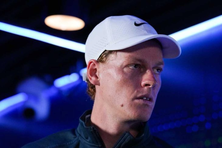 lovitura pentru jannik sinner italianul s a retras de la cincinnati open din cauza unei leziuni la genunchi