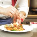 ntr un adevarat boom turistic restaurantele din Italia obtin profituri considerabile in timp ce angajatii nu beneficiaza deaceleasi castiguri