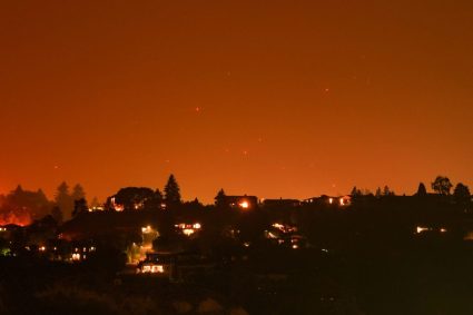 Prima victimă a incendiului devastator din Columbia Britanică: O femeie de 80 de ani a murit în timp ce încerca să evacueze zona.