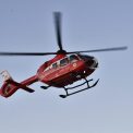 salvamont o persoana a murit pe munte 4 persoane au fost salvate cu elicopterul iar 9 au fost transportate de urgenta la spital