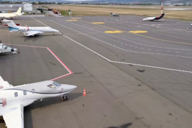 video record istoric la aeroportul din cluj 23 de avioane parcate simultam in noaptea de 8 spre 9 august informatii complete despre cluj