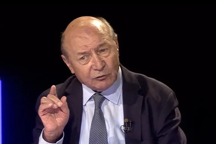 Băsescu critică strategia PNL la CCR: „Dizolvarea Parlamentului e un atribut...”