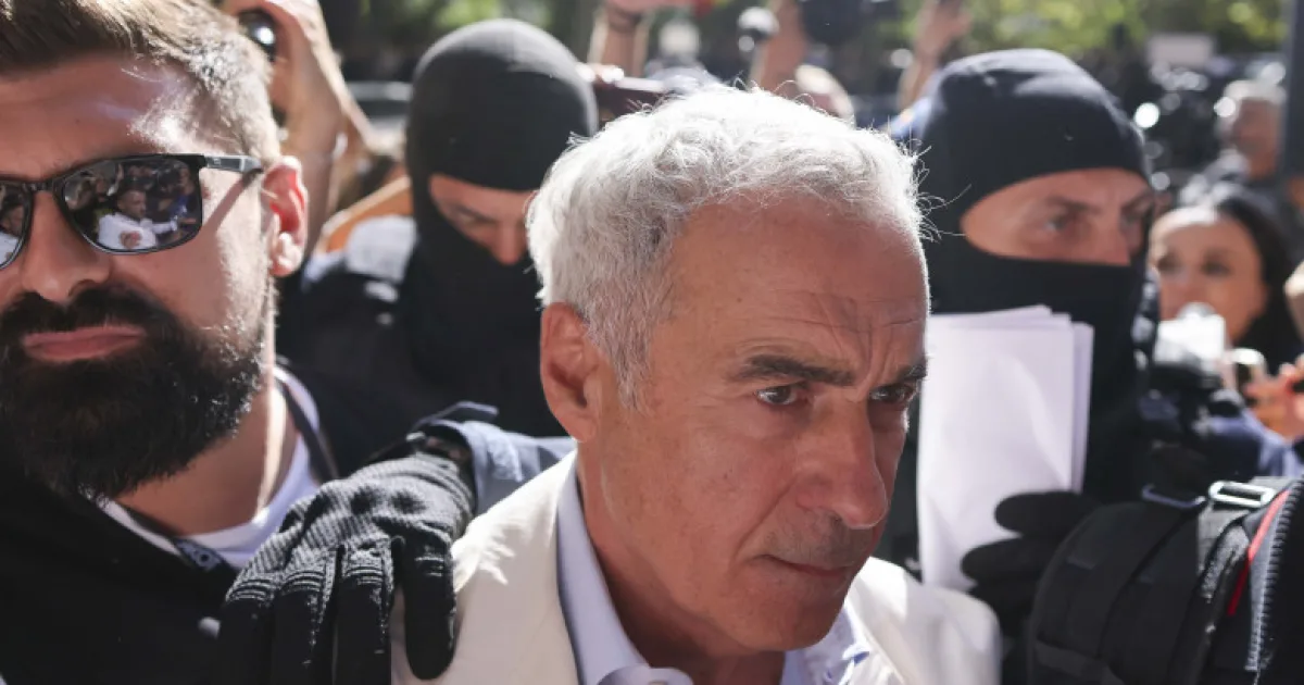 Călin Georgescu, adus azi la judecători pentru a se decide arestarea preventivă