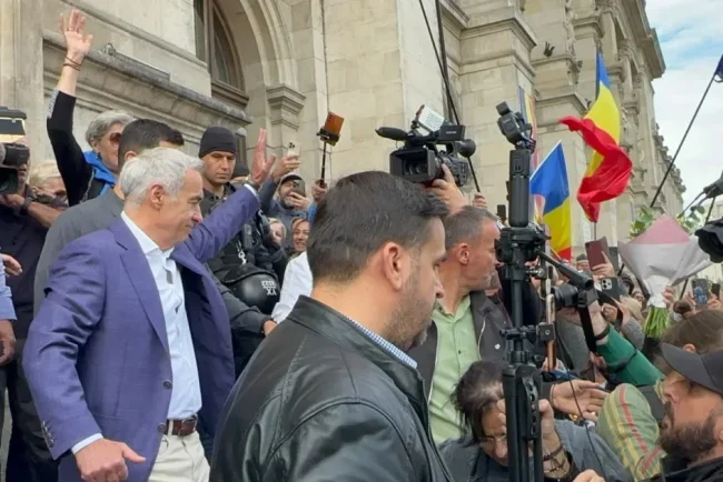 Călin Georgescu află dacă se întoarce în arest în dosarul de înșelăciune