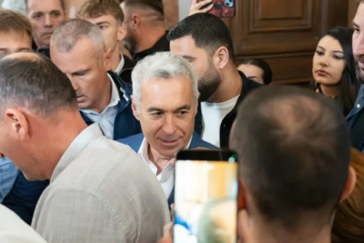 Instanța decide astăzi dacă Călin Georgescu se întoarce în arest în dosarul de înșelăciune