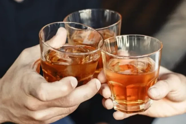 Trump interzice alcoolul canadian. Viitorul whisky-ului preferat de americani, incert