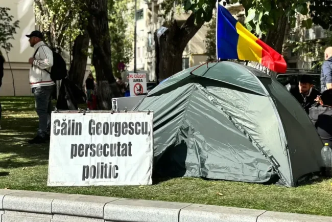 Amenzi în masă la protestul de la sediul Arestului Central
