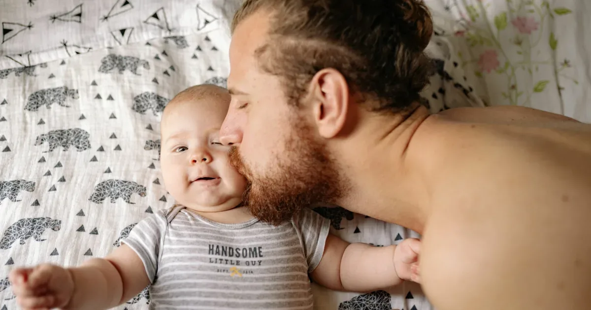 Aproape un din cinci bărbați români afectat de depresie postpartum, peste media europeană
