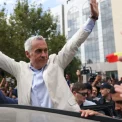 Călin Georgescu, în celulă cu trei bărbați, refuză mâncarea. Ce urmează în anchetă