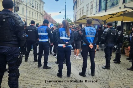 Gaze lacrimogene folosite de jandarmi la meciul Steaua-Poli Timișoara, la Sibiu