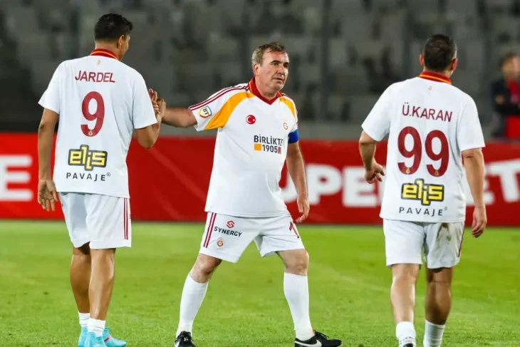 Hagi, omagiu pentru Galatasaray la aniversare: „Mândru de povestea în care am scris”