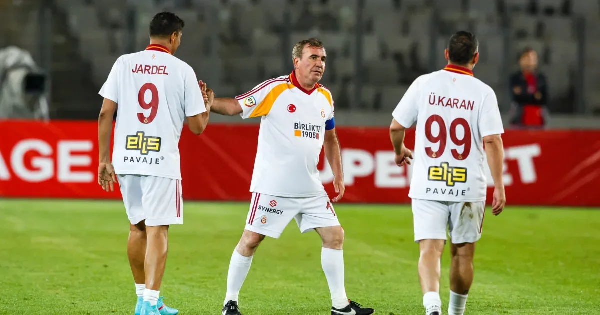 Hagi, omagiu pentru Galatasaray la aniversare: „Mândru de povestea în care am scris”