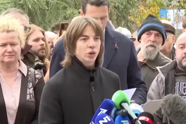 Studenții din Serbia cer demisii în poliție și justiție și se pregătesc să preia puterea