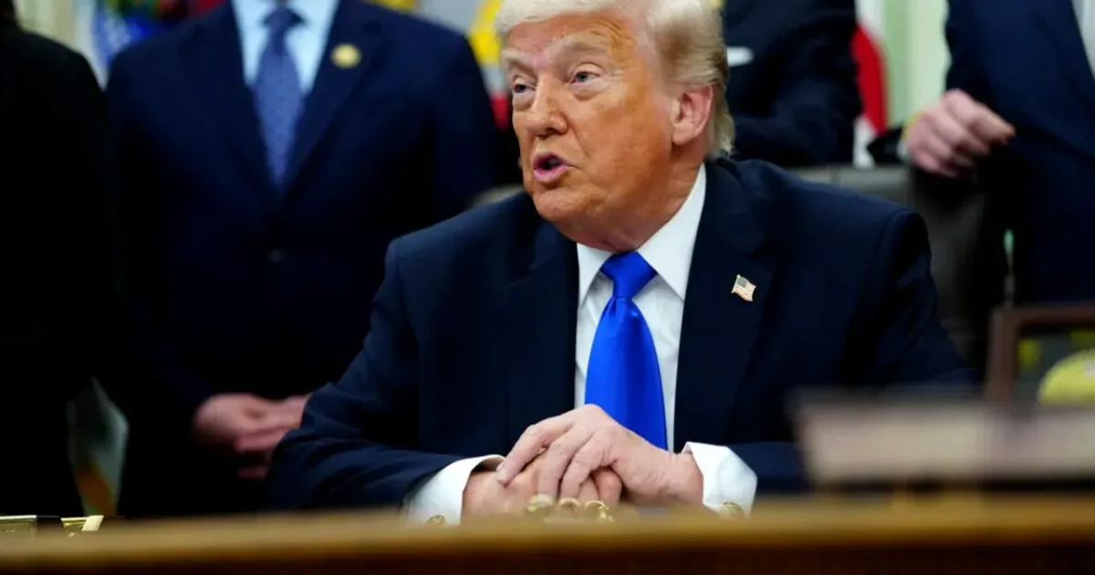 Trump amenință Iranul după atacul asupra avionului Flydubai: „Vor fi loviți rău”