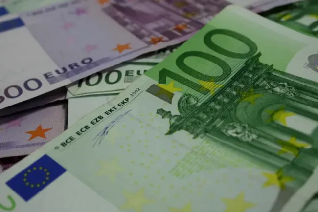 UE a virat Ucrainei aproape 3 miliarde de euro pentru cheltuieli esențiale