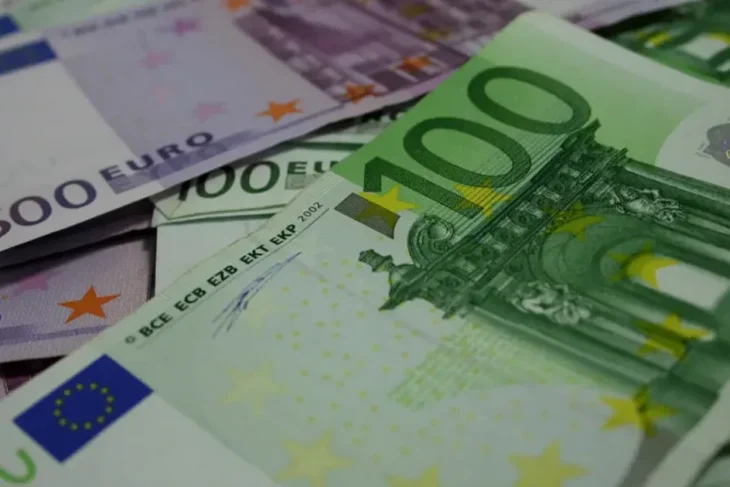 UE a virat Ucrainei aproape 3 miliarde de euro pentru cheltuieli esențiale